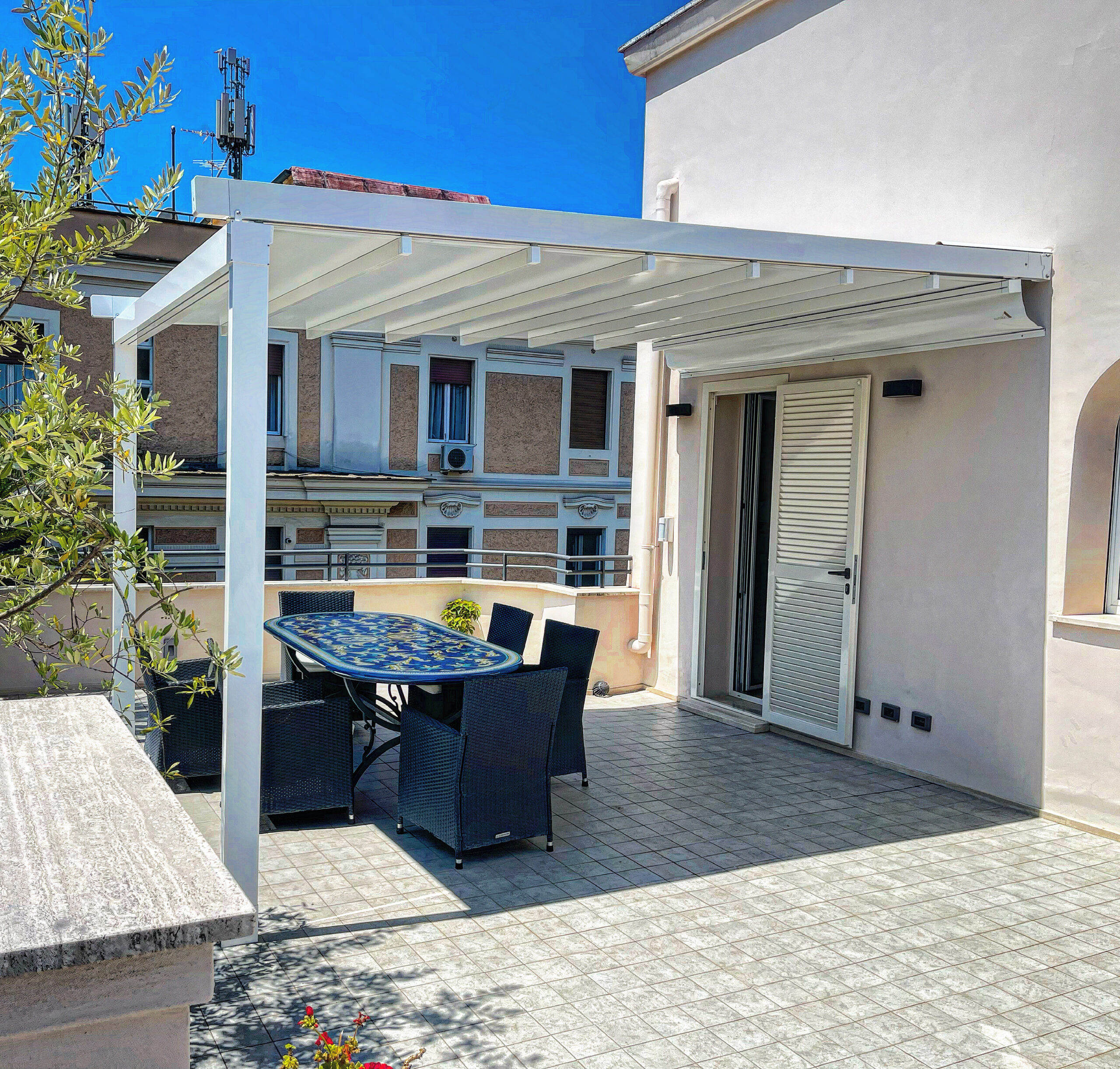 1512329A-2049-4FF0-AF2A-CE5E9A7EC0E5