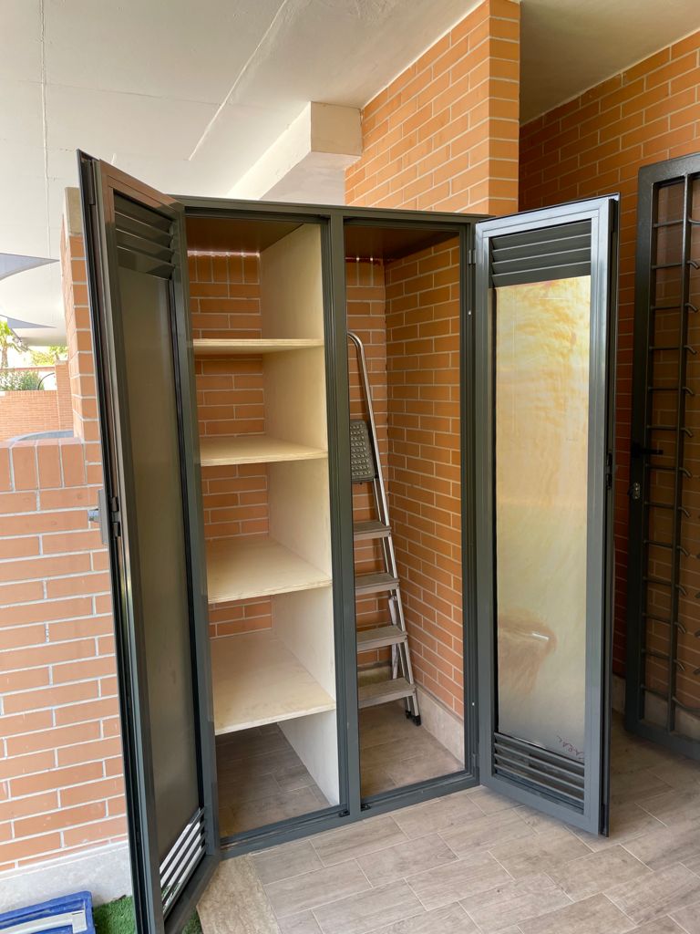 1d2ad517-8d2f-40fd-a6d9-77d84f801e55