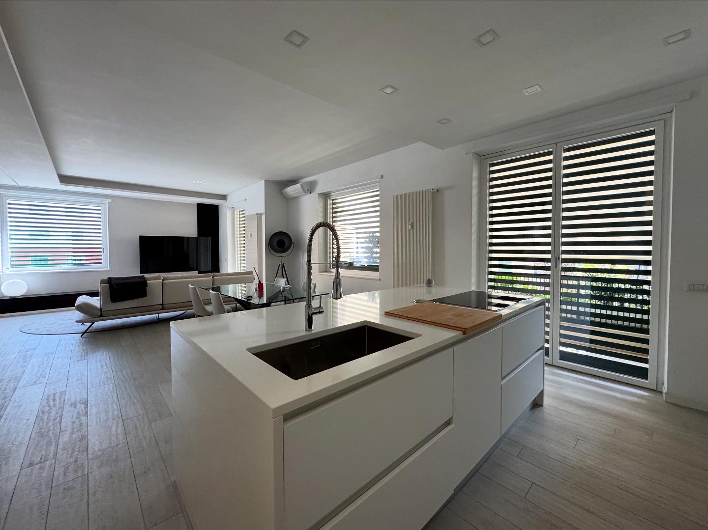 270083B4-9755-4F48-8197-705DEE0EA9BD