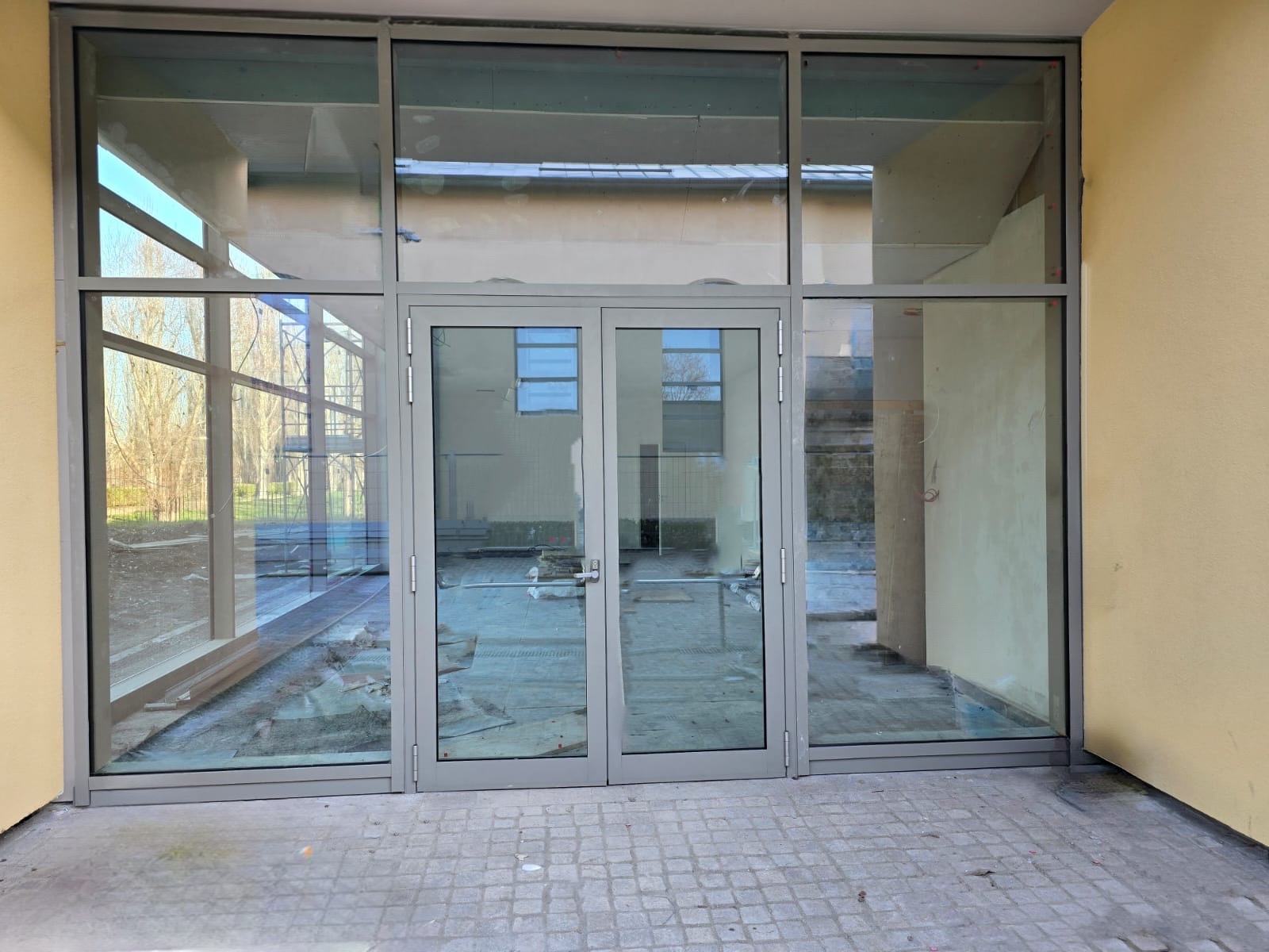 458b0933-6e39-48c7-a23a-5758cc586e2a 2