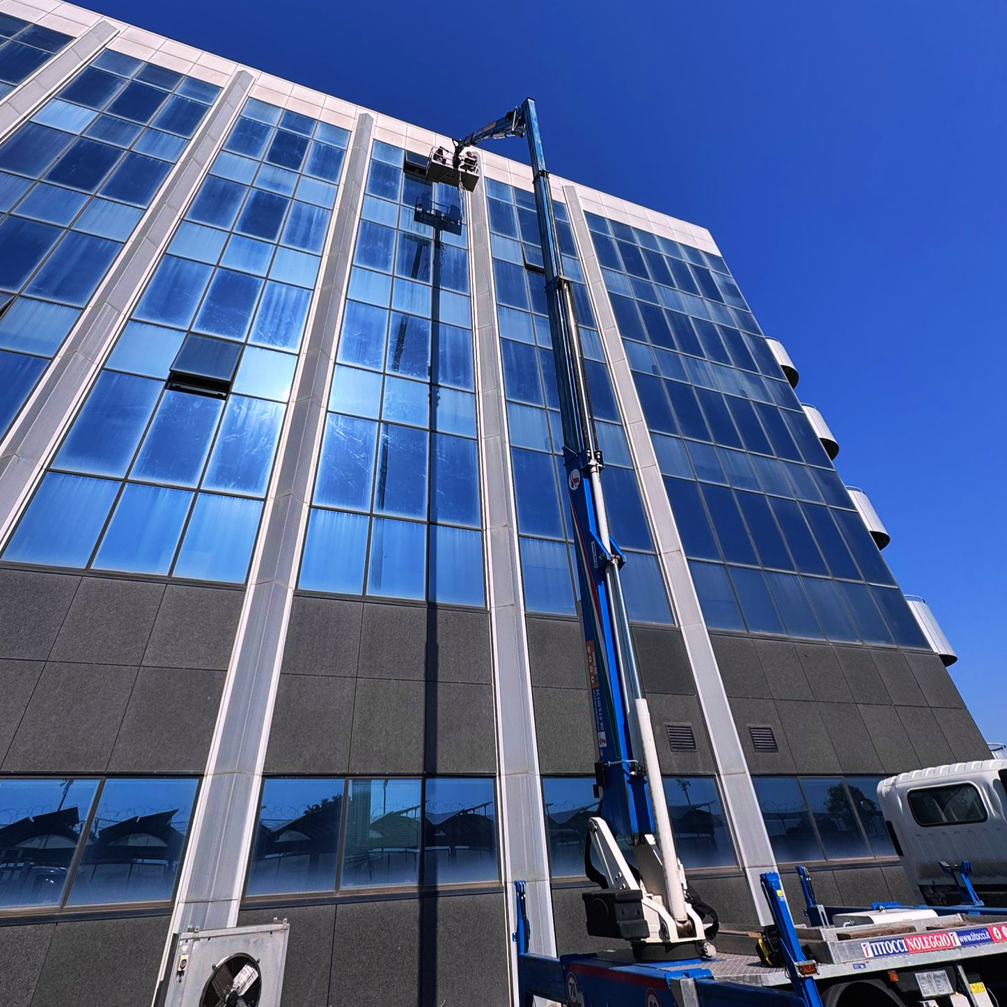 604690B6-47A7-4E2F-8E89-308C336CFB36 2