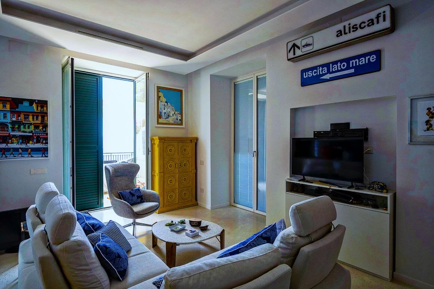 F08BAC5B-9996-4910-A18C-2A4A587E7848