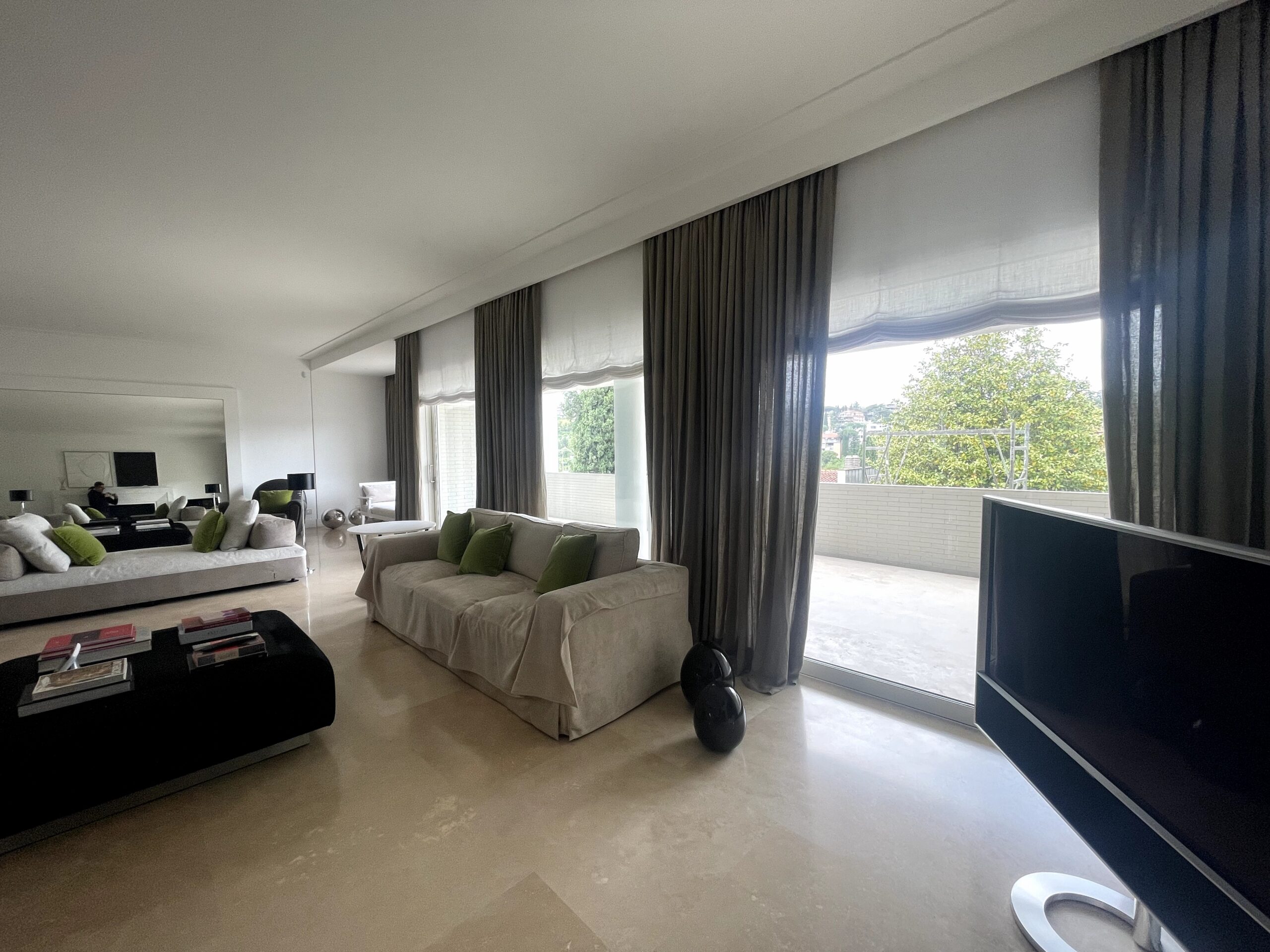 Salone via della Camilluccia