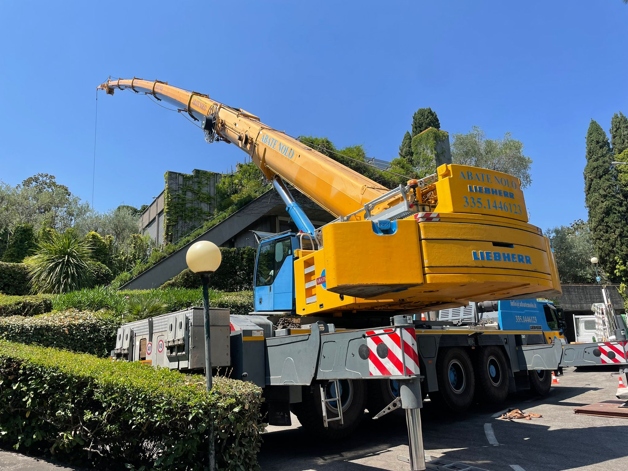 c8b89578-6b6e-48c5-bd90-7e9e7ff8ff56